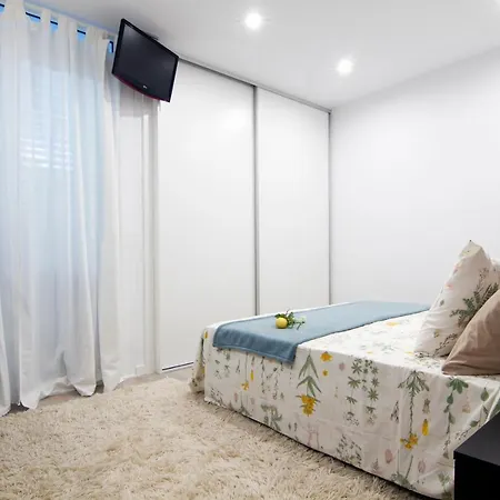 Apartamento Balmins, Acogedor Que Consta De Terraza Con Hermosas Vistas A La Piscina Al Aire Libre- Pet Friendly By Globalsitges Apartamento *